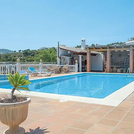 Villa Media Legua Ii